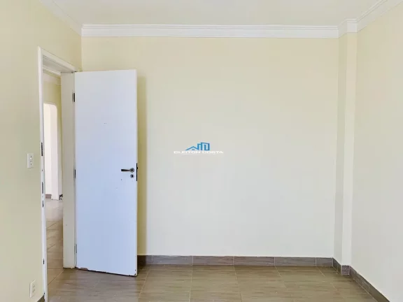 Imagem Apartamento para Locação em Feira de Santana, São João, 3 dormitórios, 2 banheiros, 1 vaga