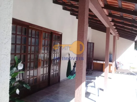 Imagem EXCELENTE CASA EM CONDOMINIO NO BAIRRO ALTO EM CURITIBA