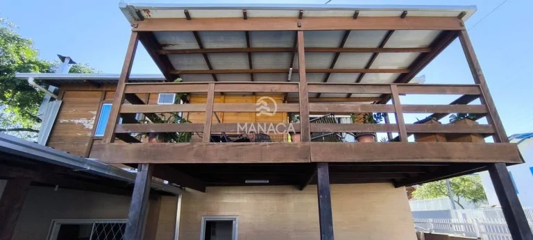 Imagem Sobrado com 5 quartos sendo 3 Suítes e com piscina para venda em Barra Velha - SC