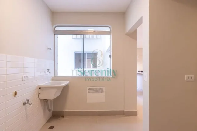 Imagem Apartamento à venda no Edifício Dom João VI - R$765.000,00 - 3 dormitórios - 3 suítes - 2 vagas - 147m² - Centro - Londrina/PR