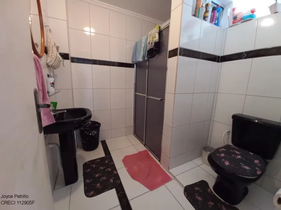 Imagem Vende-se Apartamento a 450m da Praia e no Centro de Peruíbe. Oportunidade!!!