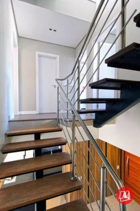 Imagem Casa em condomínio, 3 quartos, suíte, terraço, 2 vagas e infraestrutura.