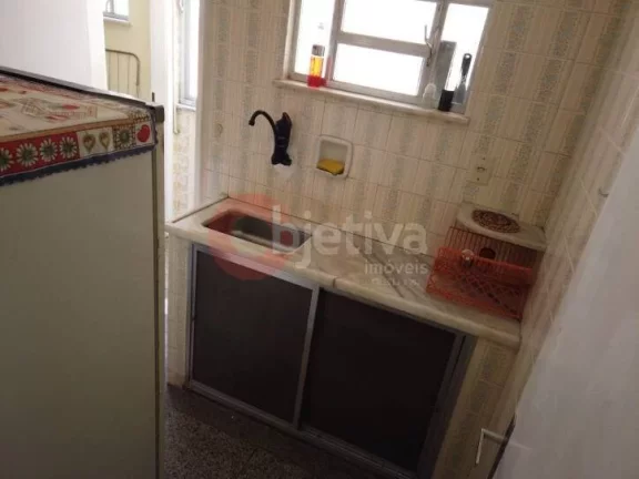 Imagem Apartamento com 2 dormitórios à venda, 60 m² por R$ 370.000,00 - Centro - Cabo Frio/RJ