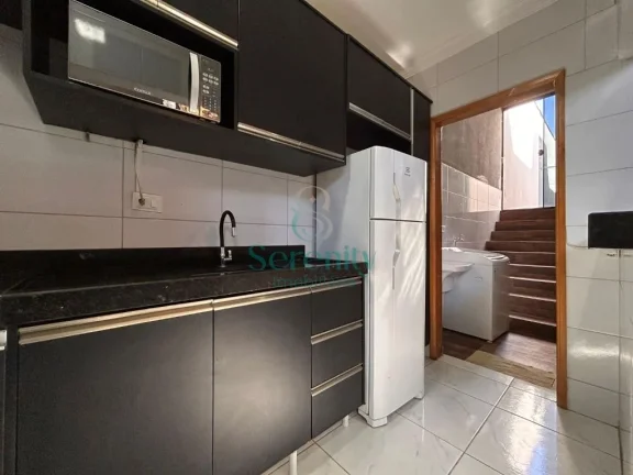 Imagem Casa Mobiliada para alugar no Jardim Tókio - 3 dormitórios - 1 suíte – 1 vaga - R$ 3.500,00/mês - Jardim Tókio - Londrina/PR