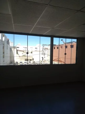 Imagem locação sala comercial no centro de Macaé RJ. 130M2 primeira locação