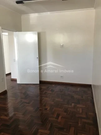 Imagem Casa comercial a venda Jardim Chapadão! 

Próximo a escola de Cadetes, essa casa tem duas entradas...