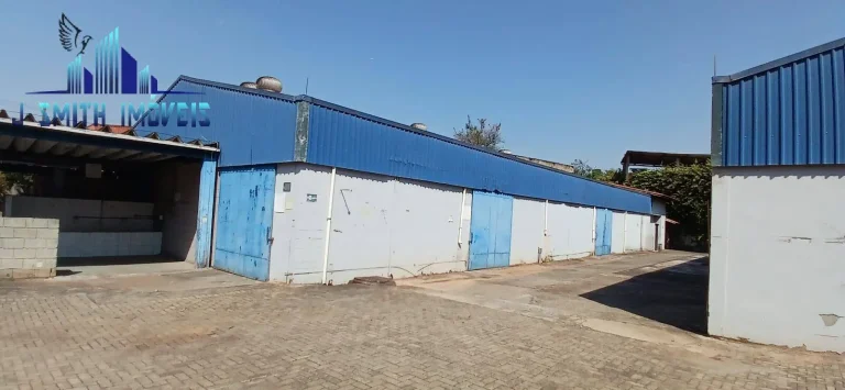 Imagem TERRENO COM GALPÕES Á VENDA - A.T. 7.430m² . AC. 2.816m² (5 galpões+adm)