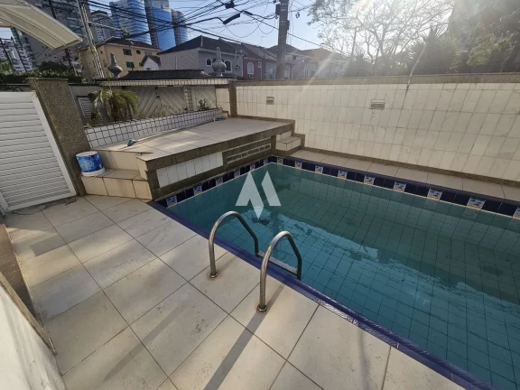 Imagem Sobrado Amplo com piscina e de esquina!