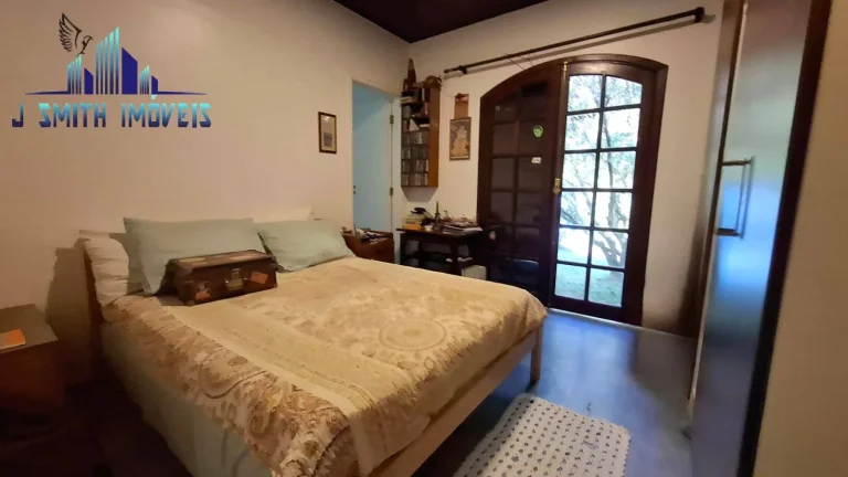 Imagem Casa com 5 dormitórios, sendo 3 suítes - Granja Viana. Terreno 1.360m²