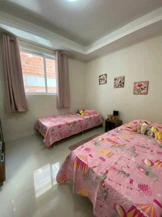 Imagem Apartamento mobiliado na Praia Brava com 1 suíte, 2 demi-suítes e 2 vagas de garagem em Itajaí/SC