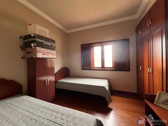 Imagem Sobrado à Venda no Alto Caiçaras – 4 Quartos, 2 Suítes e 380m² Construídos