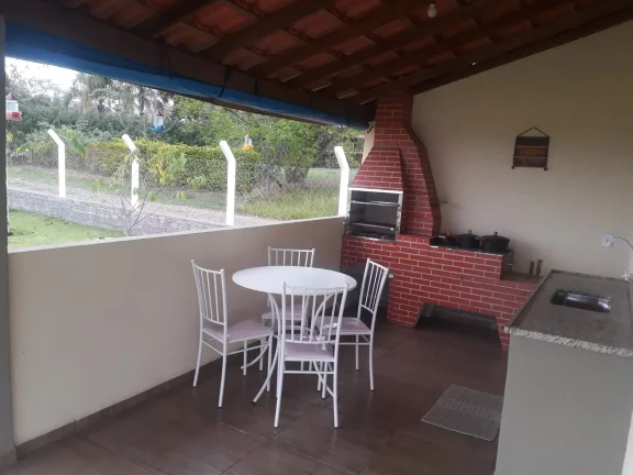 Imagem Descubra seu Paraíso Particular no Recanto da Castelo!