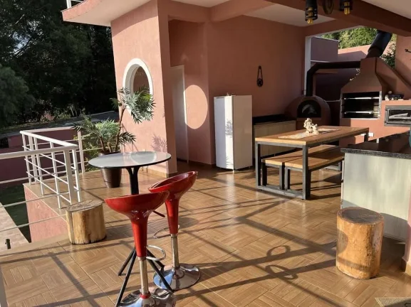 Imagem Jd Colonial - Nova, moderna, 4 suítes e 7 vagas cobertas!