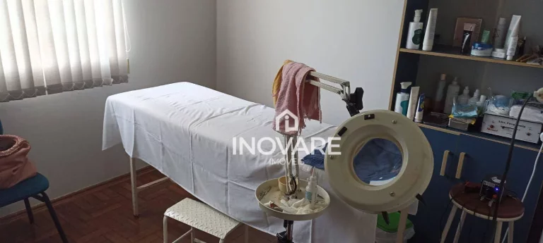 Imagem Casa com 5 dormitórios à venda, 250 m² por R$ 750.000,00 - Setor Central - Itumbiara/GO