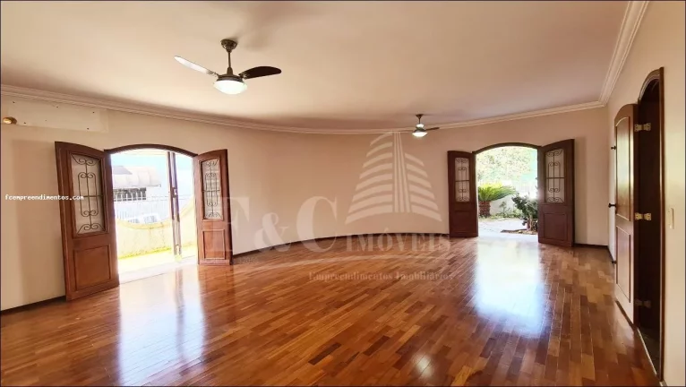 Imagem Casa para Venda em Limeira, Centro, 4 dormitórios, 2 suítes, 2 banheiros, 4 vagas