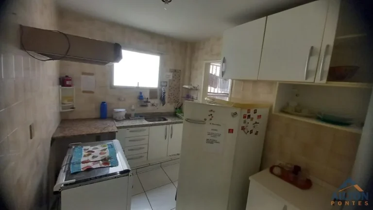 Imagem Apartamento com 2 Quartos + Quarto de Empregada à Venda na 3° Quadra do Mar na Praia do Morro - Guarapari-ES