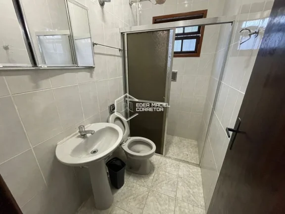 Imagem Se você busca espaço, conforto e uma localização privilegiada no litoral, este imóvel é perfei...