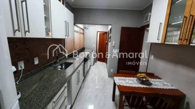 Imagem Ótimo apartamento reformado à venda no Taquaral com 3 quartos, sendo 1 suite, sala com ampla sacad...