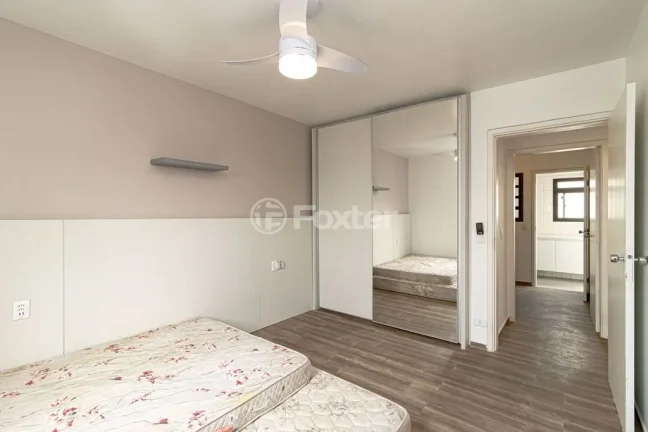 Imagem Apartamento 72M², 3Q, 1 Suíte, 2 Banheiros, 1 Vaga, Piscina, Churrasqueira, Salão de Festas e Jogos, Quadra, Gerador, Brinquedoteca, Playground.