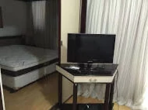 Imagem Flat para aluguel possui 43 m2 quadrados com 1 quarto em Cerq Cesar - SP