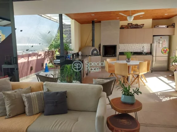 Imagem Excelente cobertura reformada no Panamby. Possui uma vista privilegiada, com privacidade, em condomÃ...