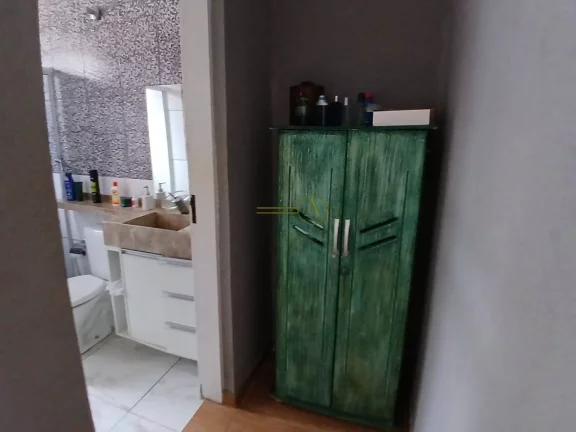 Imagem Casa geminada com área de churrasqueira, ótimo espaço e boa localização