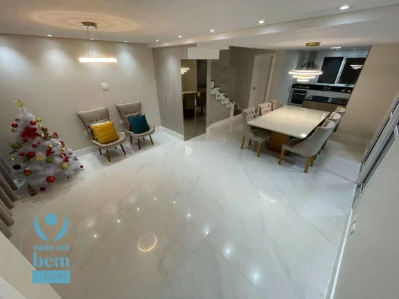 Imagem Sobrado mobiliado em condomínio fechado com Piscina, 3 quartos e Cinema no Ático, à venda, 139 m² por R$ 1.290.000 - Santa Cândida - Curitiba/PR