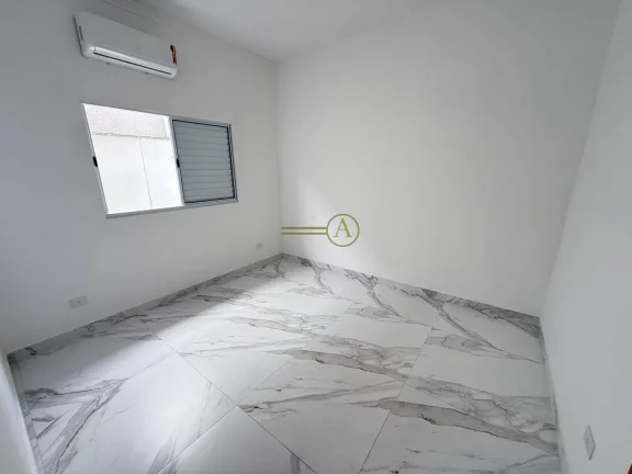 Imagem Casa térrea alto padrão com pé direito duplo, apenas 150 metros da praia