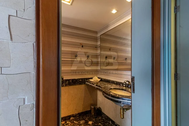 Imagem Cobertura à venda na Atlântica, 4quartos, 425m2, linear, 1vg, Copacabana.
