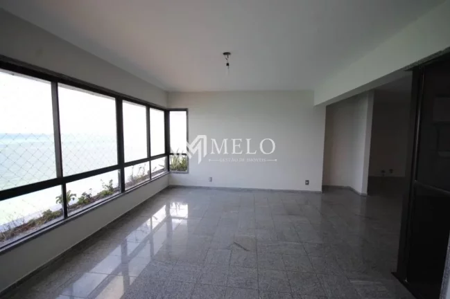 Imagem Cobertura disponível na Av. Boa viagem, Piscina privativa..