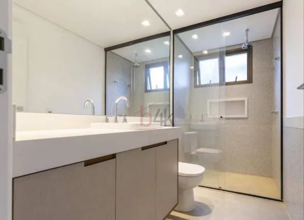 Imagem Casa mobiliada de à venda no Alto da Boa Vista, com 4 suítes, piscina, sauna e rooftop gourmet.