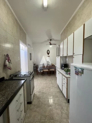 Imagem Casa geminada com churrasqueira em São Vicente!