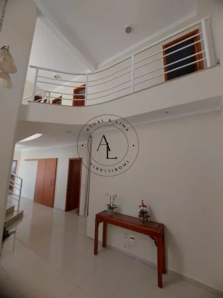 Imagem Encanto e Exclusividade: Casa em Condomínio de Alto Padrão em Valinhos com Conforto e Segurança!