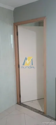 Imagem Casa Imponente com 2 Dormitórios, sacada ampla.