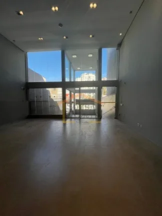 Imagem Prédio comercial com 750 m², ideal para clínicas, escolas, franquias, coworkings, academias ou em...