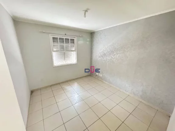 Imagem Apartamento de frente no 1º andar em predinho com 2 dormitórios à venda, 60 m² por R$ 318.000 - Campo Grande - Santos/SP