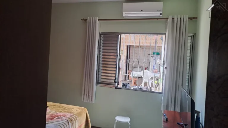 Imagem Casa à venda em São José dos Campos, Vila Tatetuba - 180m²