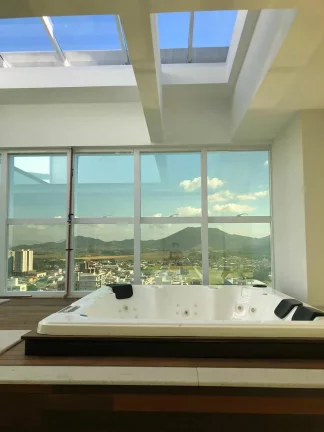 Imagem Cobertura Duplex, 5 dormitórios(5 S), 417m2 - Meia Praia - Itapema/SC