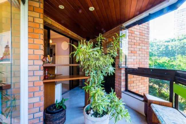 Imagem Apartamento à venda em Vila Madalena com 2 suites e 3 vagas, 177 m² .
