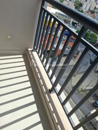 Imagem Apartamento moderno e aconchegante, situado em andar alto com vista para uma rua tranquila. Possui u...