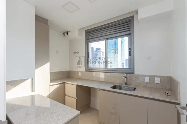 Imagem Apartamento Frente Mar com 5 suítes à venda na Barra Norte em Balneário Camboriú