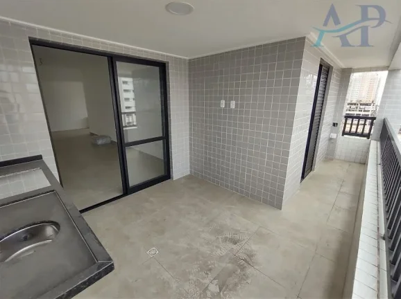 Apartamento com 2 Dormitórios na Vila Guilhermina em Praia Grande