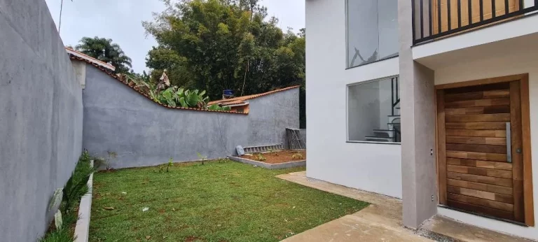 Imagem Sobrado com 3 dormitórios à venda, 176 m² por R$ 635.000,00 - Chácaras Ceres - Suzano/SP