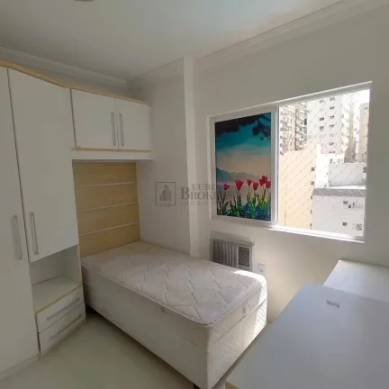 Imagem Apartamento Quadra Mar com 3 dormitórios à venda no Centro de Balneário Camboriú