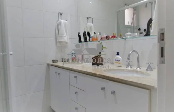 Imagem Apartamento no Sumaré com 3 quartos e 1 suite e 2 vagas.