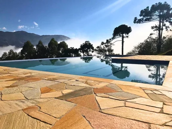 Imagem Onde o luxo encontra a serenidade: Refúgio de alto padrão em Sapucaí-Mirim