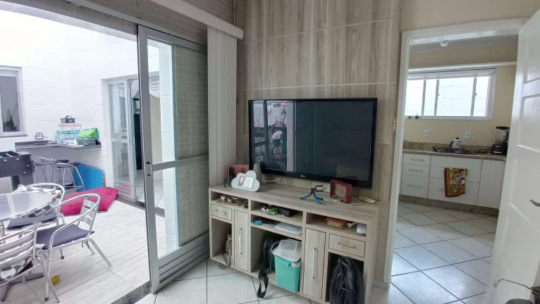 Imagem Casa à Venda , 94m2, 3 Dormitórios, 2 Vagas de Garagem, Saco dos Limões, Florianópolis, SC