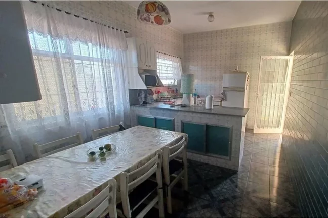 Imagem Casa dois dormitórios perto da praia.
