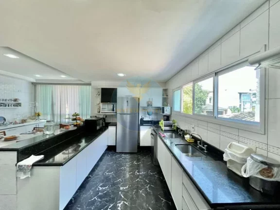 Imagem Casa em Condomínio a Venda no bairro Granja Viana - Carapicuíba, SP