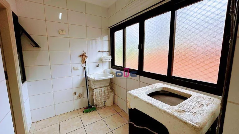 Imagem Apartamento com 4 dormitórios à venda, 142 m² por R$ 1.250.000,00 - Gonzaga - Santos/SP